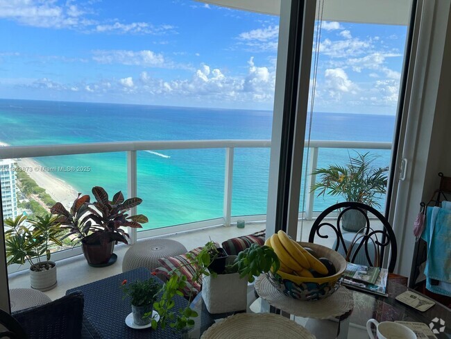 Building Photo - 6365 Collins Ave Unit 3609 Rental