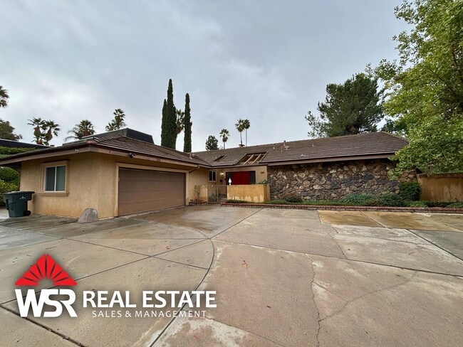 Building Photo - Home for rent in Canyon Crest!