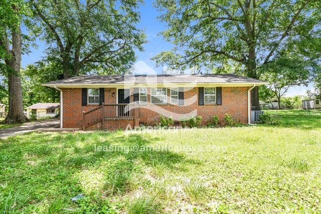 Building Photo - 3116 Cora Ave