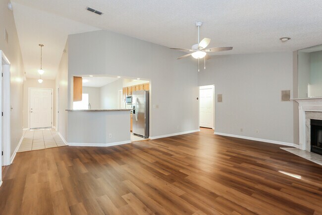 2406 Egrets Glade Dr