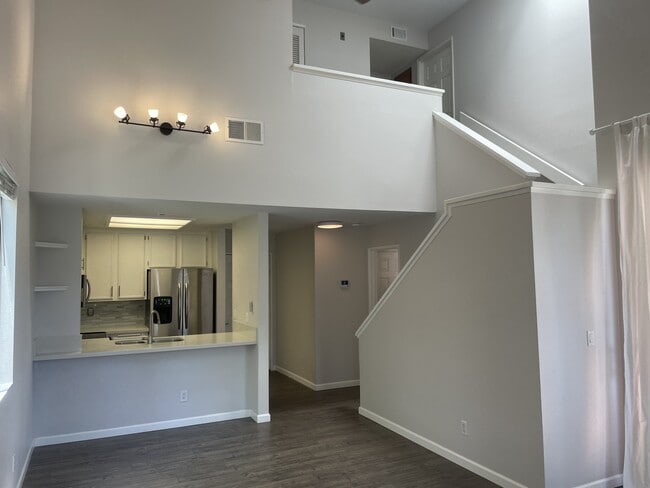 Building Photo - 2204 River Run Dr Unit 2204RiverRunDr#28 Rental