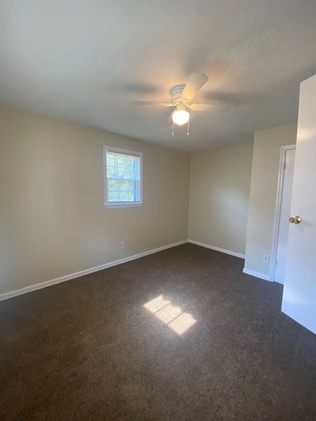 Photo - 2827 N Walnut St