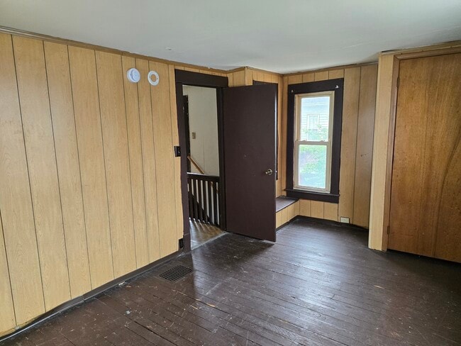 Photo - 115 5th Ave