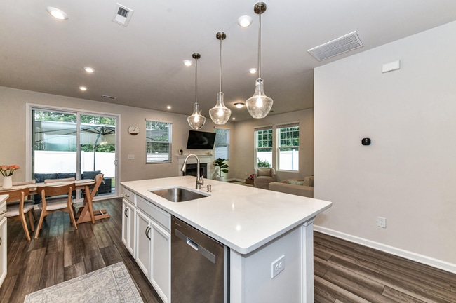 Photo - 5661 De Vere Dr