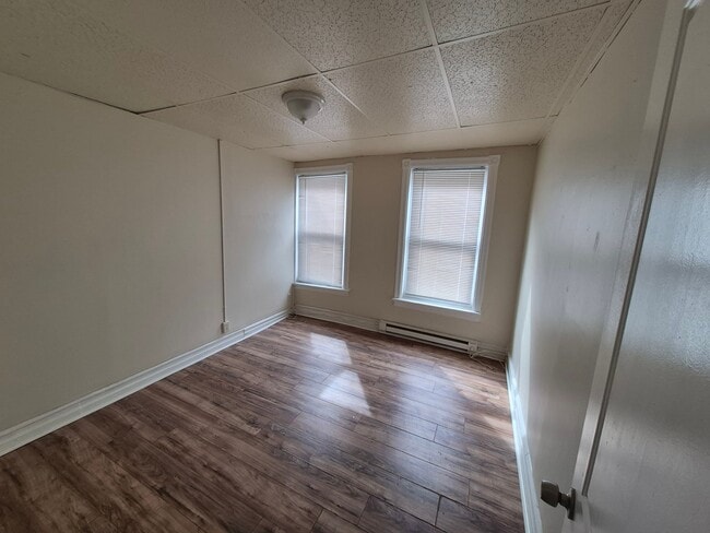 Photo - 915 Tilghman St Unit 4  915 Tilghman Towers