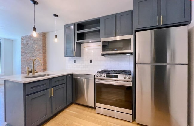 Photo - 320 6th St Unit B