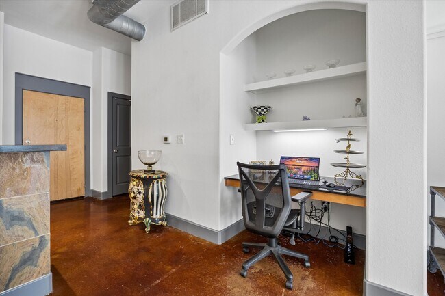1901 Post Oak Blvd Unit 1404