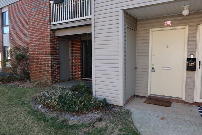 Photo - 108 Pico Ct Unidad 108