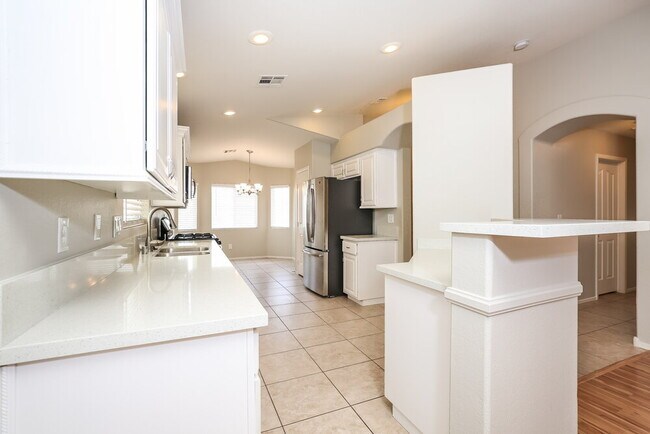 Photo - 741 Picasso Picture Ct