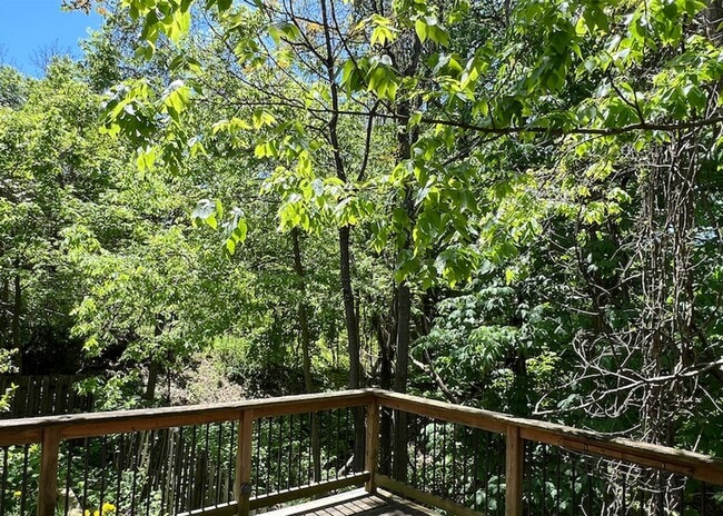 Photo - 3263 Bishop St