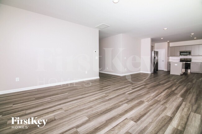 Photo - 210 Soy Bean Ln