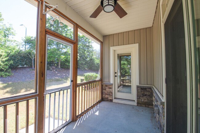 Photo - 3 BEDROOM TOWNHOME IN THE MEWS AT GREYSTONE