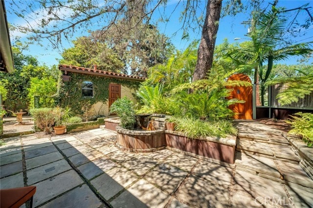 Photo - 2055 Mound St