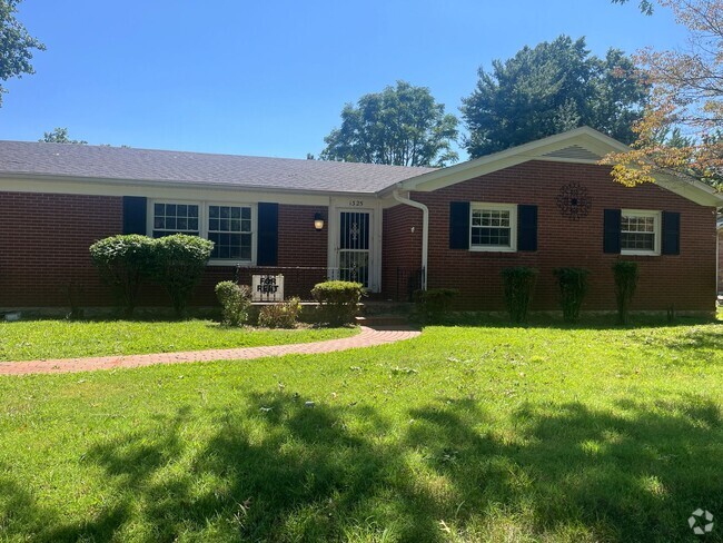 Building Photo - 3 bed 2 bath brick home in Potter Gray