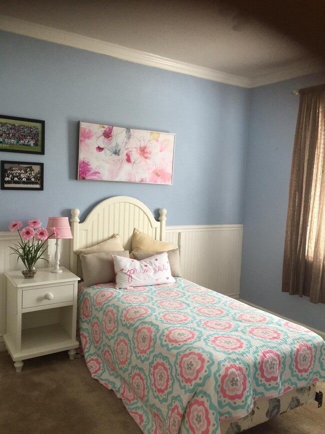 Photo - 467 Pariso Terrace