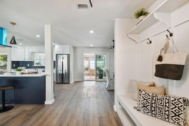 Photo - 570 Casler Ave