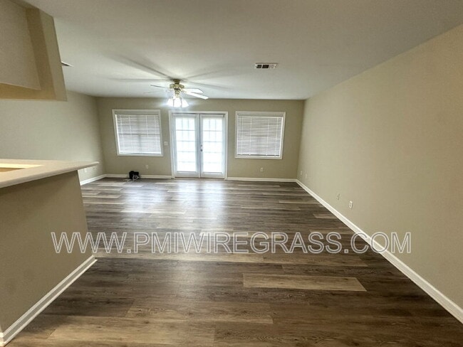 Photo - 125 Commons Dr