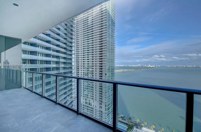 480 NE 31st St Unit 3906