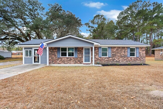 Building Photo - 3 bedroom 1.5 bath home