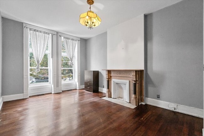 Building Photo - 229 S Racine Ave Unit 1 Rental