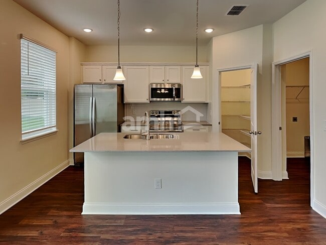 Photo - 6214 Little Blf Cir