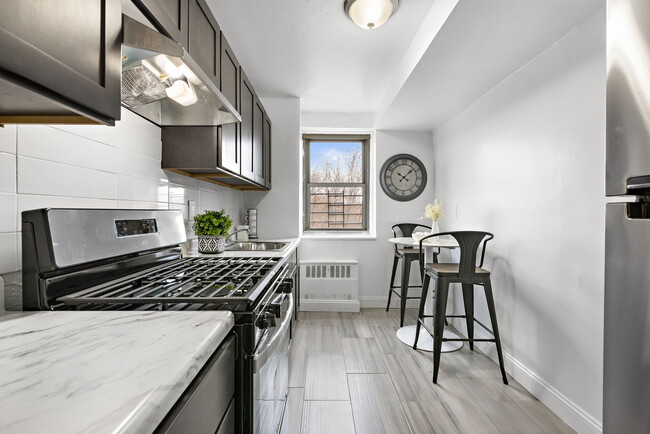 Building Photo - Heritage Estates Rental