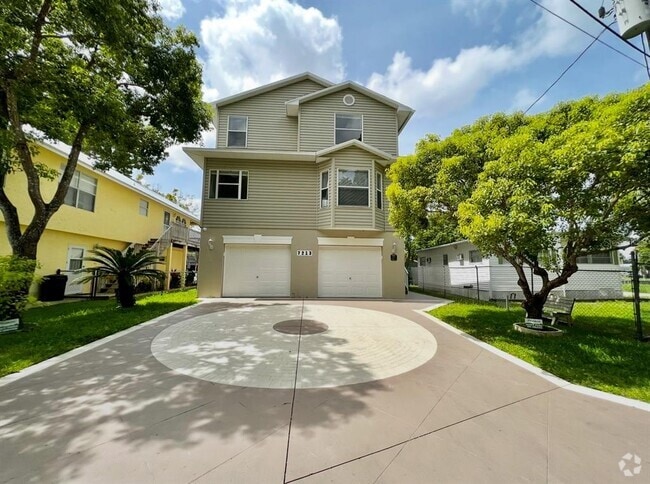 Building Photo - 7213 Tropical Dr Rental