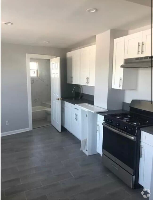Building Photo - 807 Summer Ave Unit 1 Rental