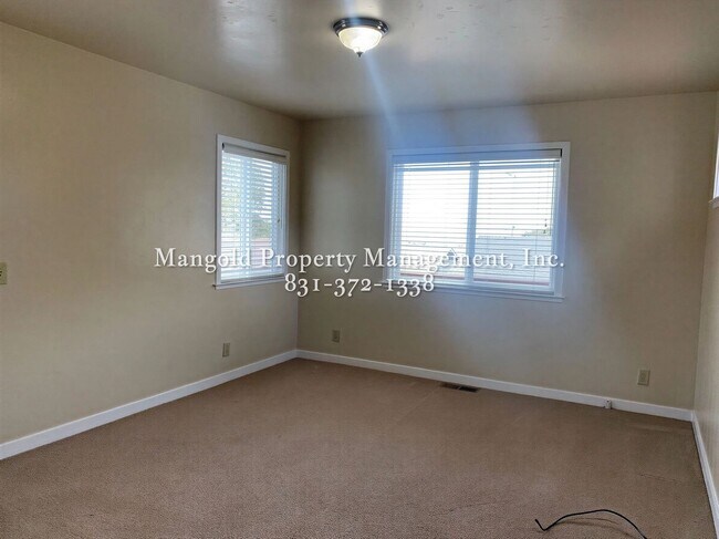 Photo - 844 Newton St