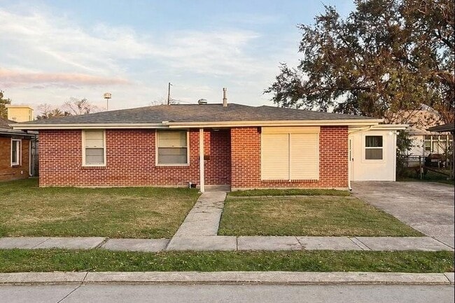 Building Photo - 4 Gretna Blvd