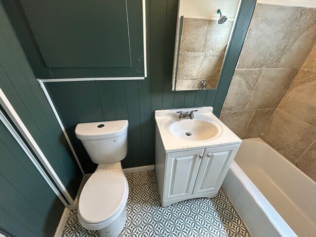 Photo - 3430 E 73rd St