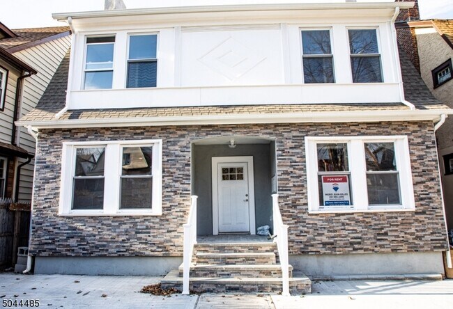 Photo - 319 Glenwood Ave