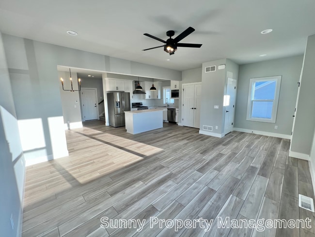 Photo - 4838 Romaine Rd