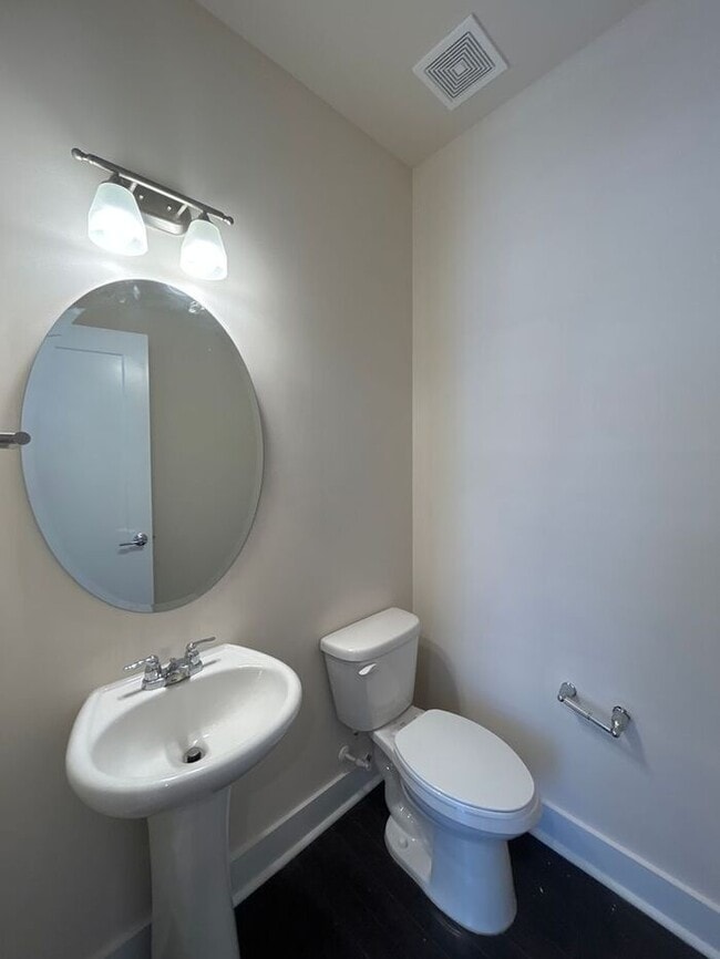 Photo - Beautiful condo in Midtown area!