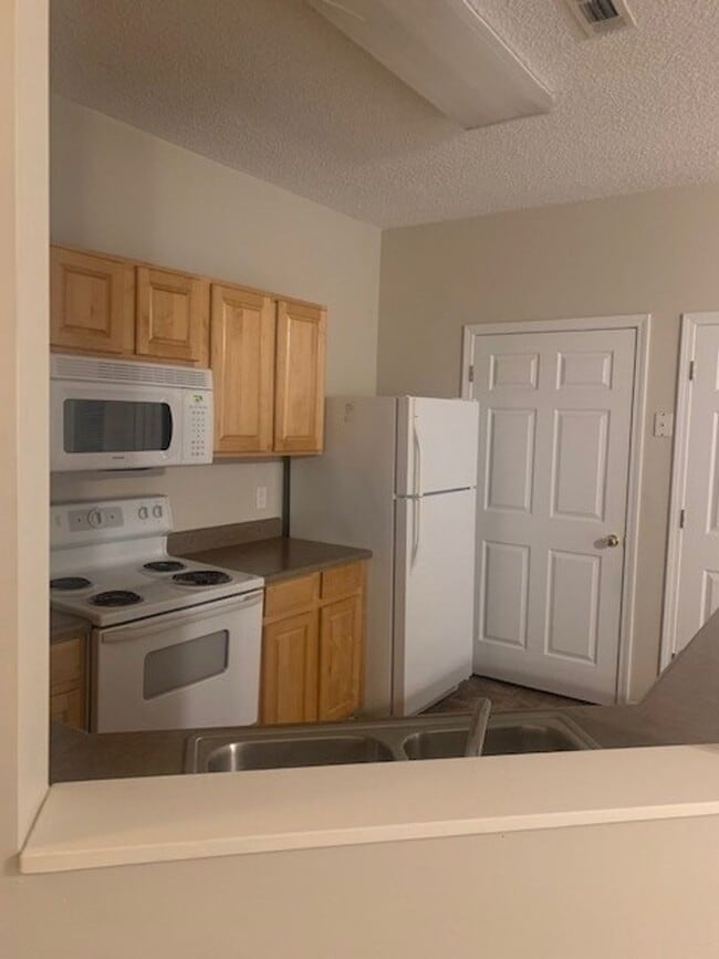 Photo - Wexford Condominiums, Anderson, SC Unit 103-10