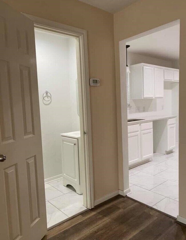 Photo - 1102 Cleveland St