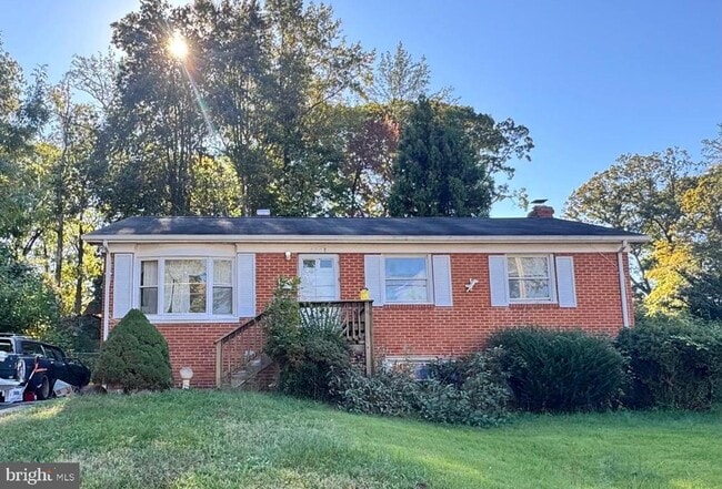 Building Photo - 2308 W Longview Dr