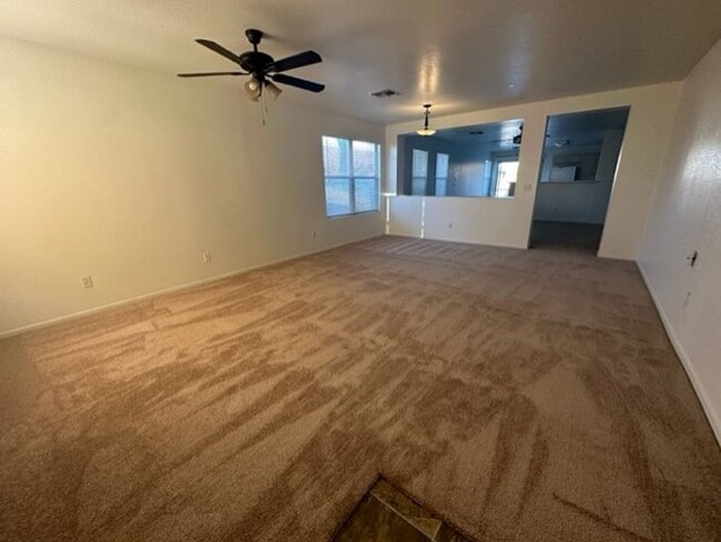 Photo - Gilbert 4 bedroom home