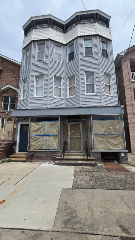 Building Photo - 64 Logan Ave Rental