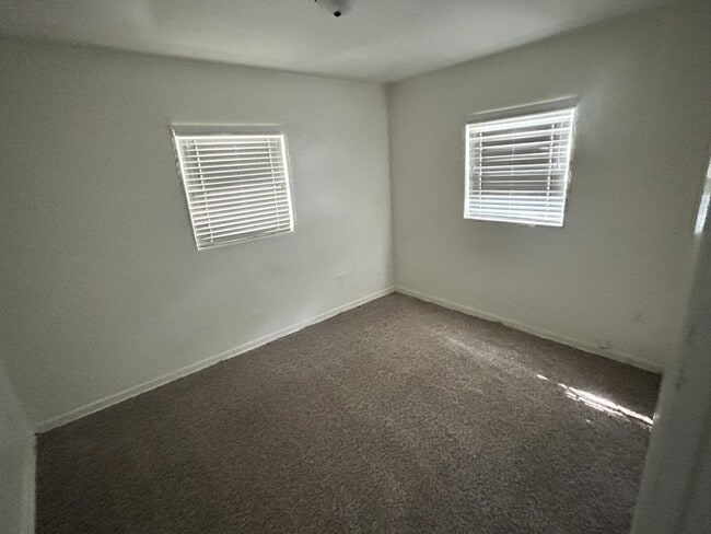 Photo - 2906 Vermont Ave
