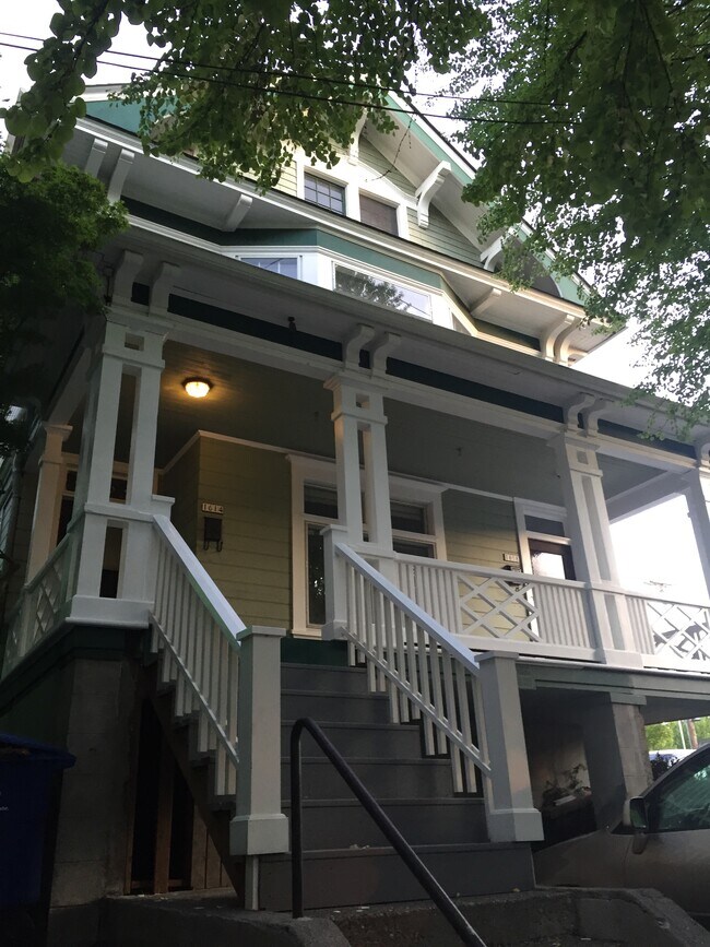 Photo - 1618 NW Kearney St.