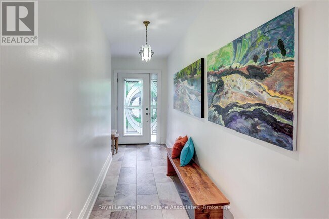 Photo - 1399 Elaine Trail