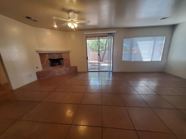 Photo - Central Tucson, close to everything, community pool