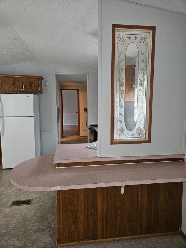 Photo - 2 Bedroom, 2 Bath Mobile Home in Yorktowne, Winchester!