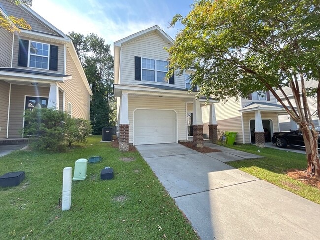 Building Photo - Two story 3 bedroom with open floorplan