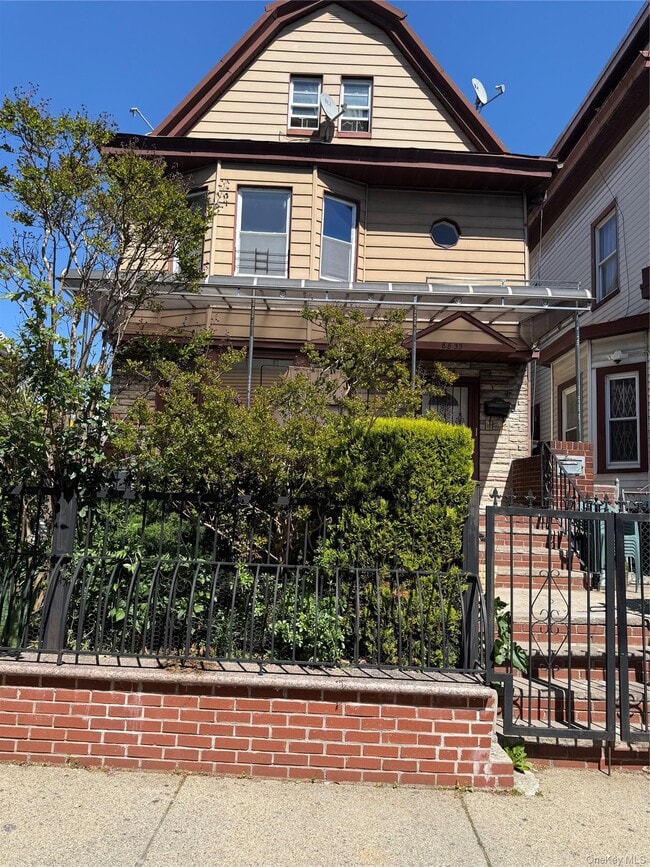 Photo - 88-33-88144 144th St Unit 2nd Fl