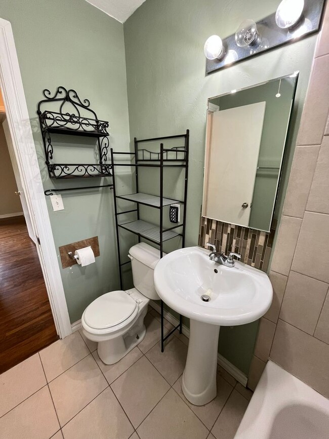 Photo - Cute 2 Bed 1 Bath