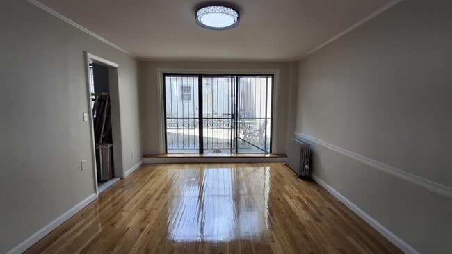 Building Photo - 330 Hudson St Unit 1