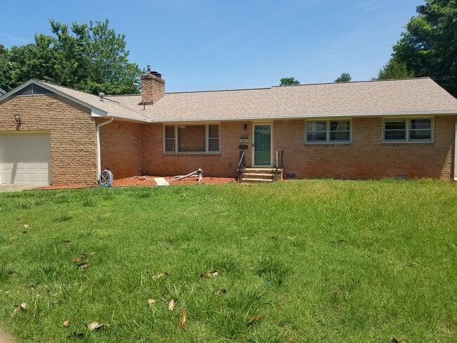 Building Photo - 2538 College Blvd Rental