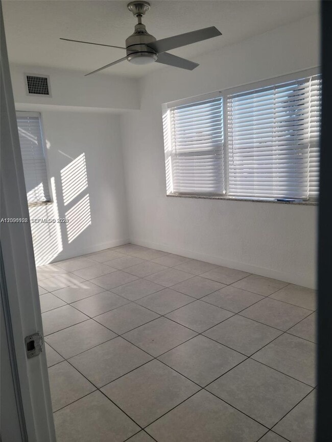 5655 Johnson St Unit 2